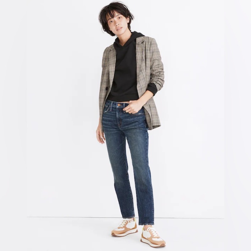 Madewell Tomboy Straight Jeans in Chaseley Wash